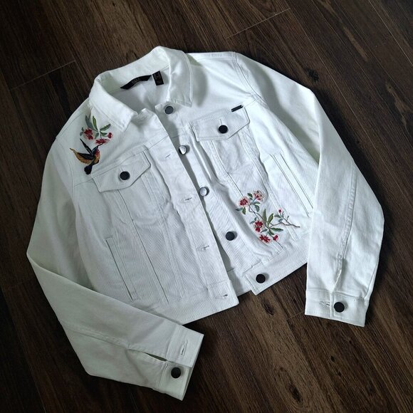 NWOT G.I.L.I. Hummingbirds Floral Embroidered Denim Jean Jacket Size 8 - Picture 2 of 8